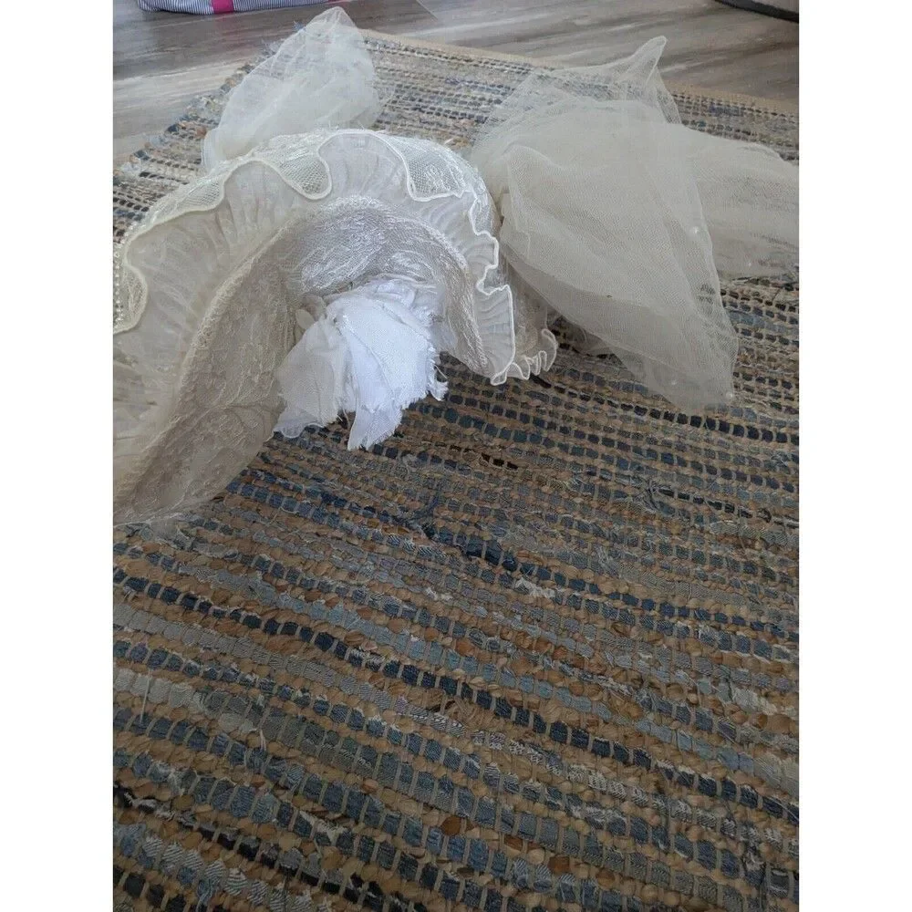 Vtg White Wedding Derby Hat Lace Beaded Veil Flower Applique Coquette Royalcore